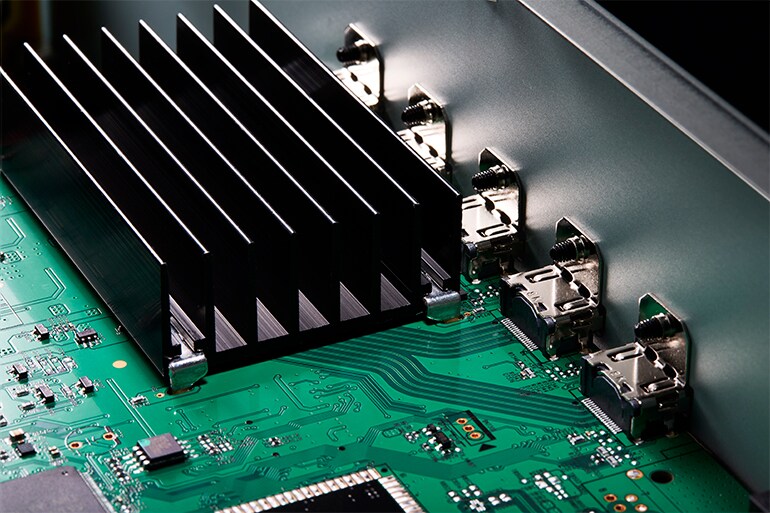 Die interne Platine des RX500A.