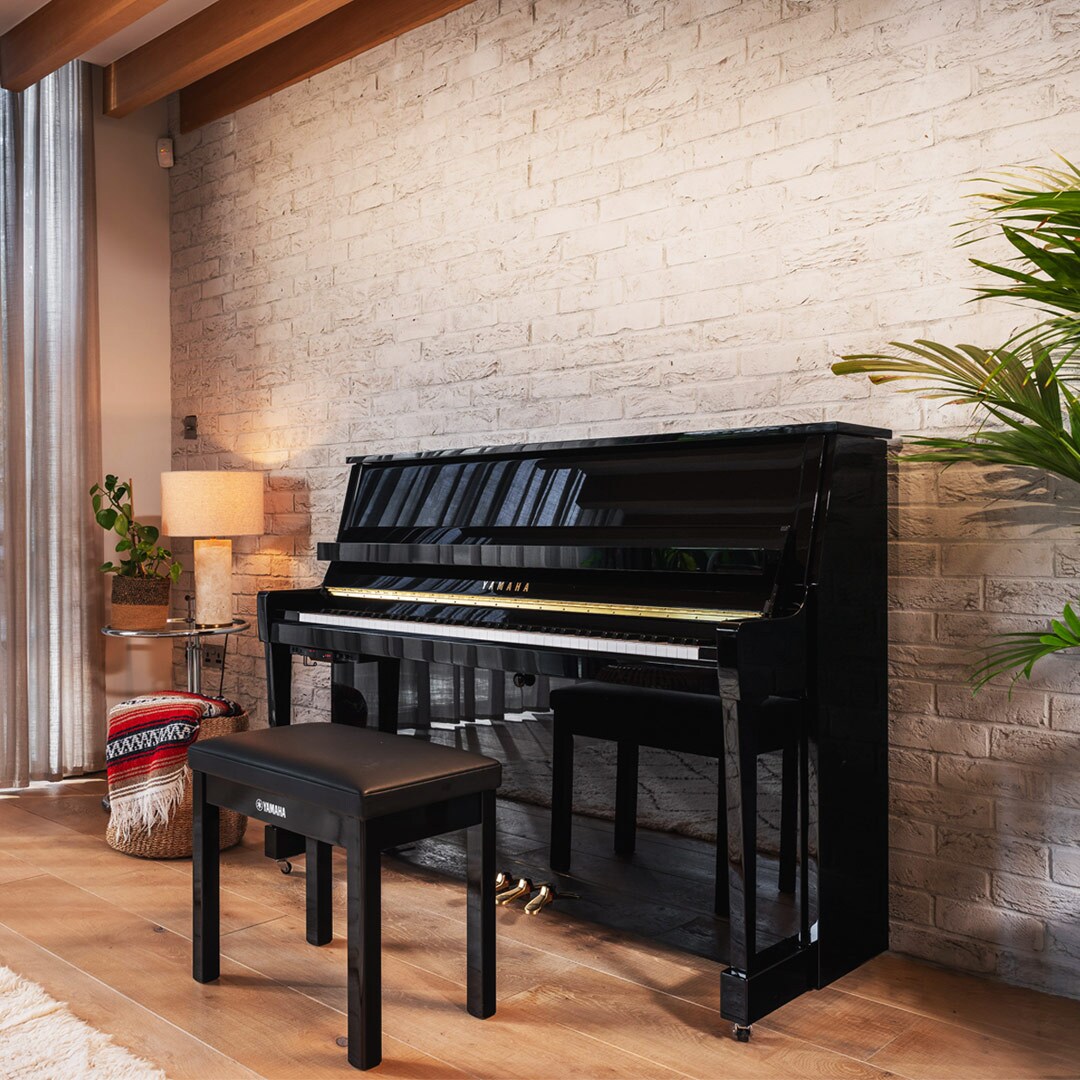 Das im Wohnzimmer aufgestellte Klavier B20